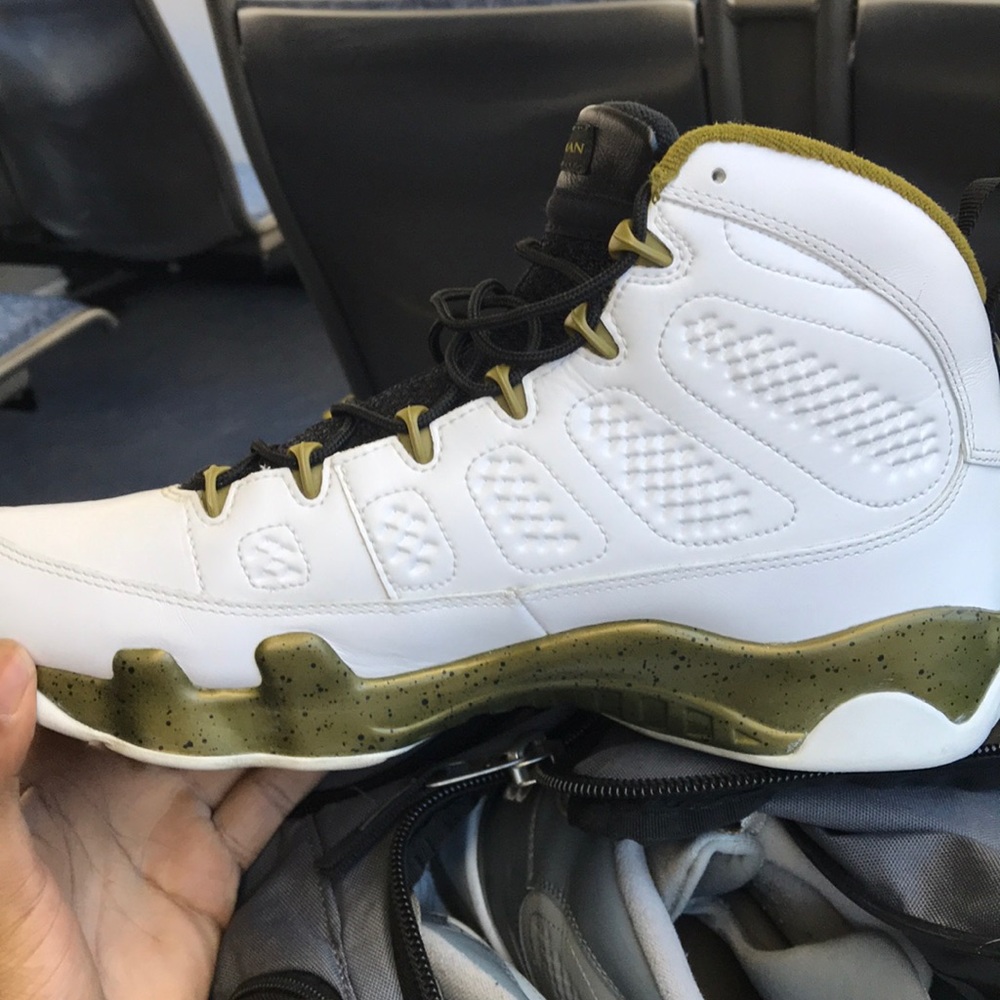 Two Jordan 9’s size 12
